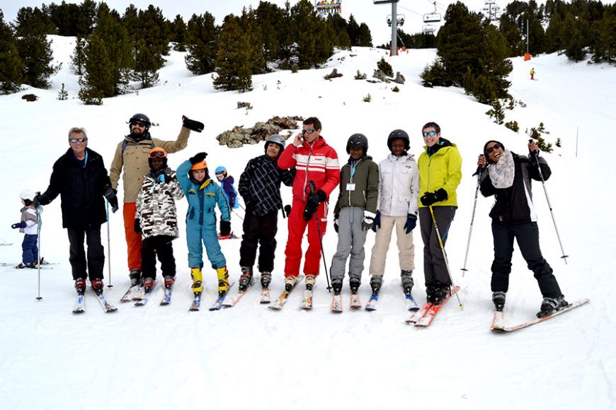 Le groupe de skieurs 